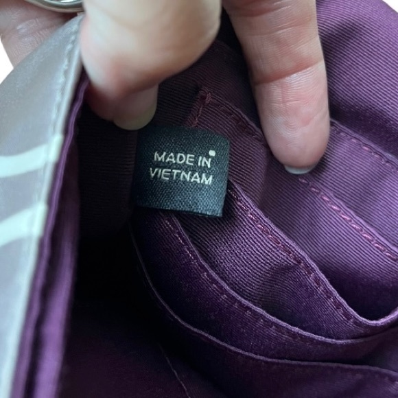 Coach Signature C Large Flap Sateen Wristlet Pouchette F47001 in Khaki & Purple - Picture 10 of 16